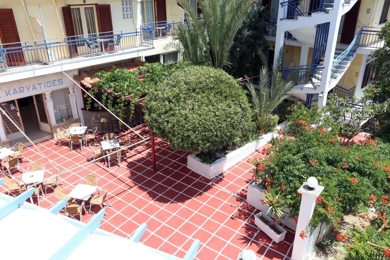 Hotel Karyatides Agia Marina  Exterior photo